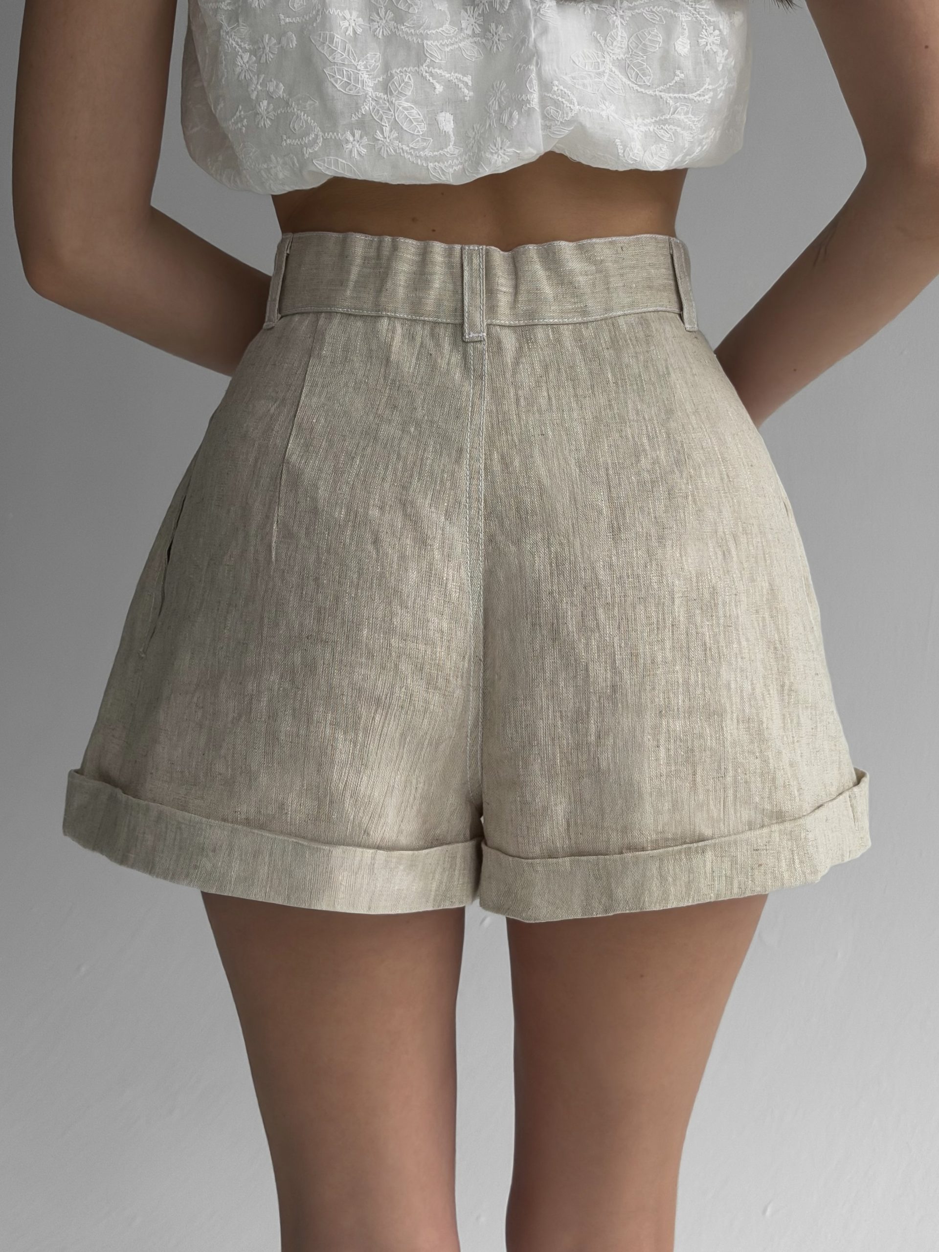 IMG_6684 NATURAL LINEN SHORST - Image 1